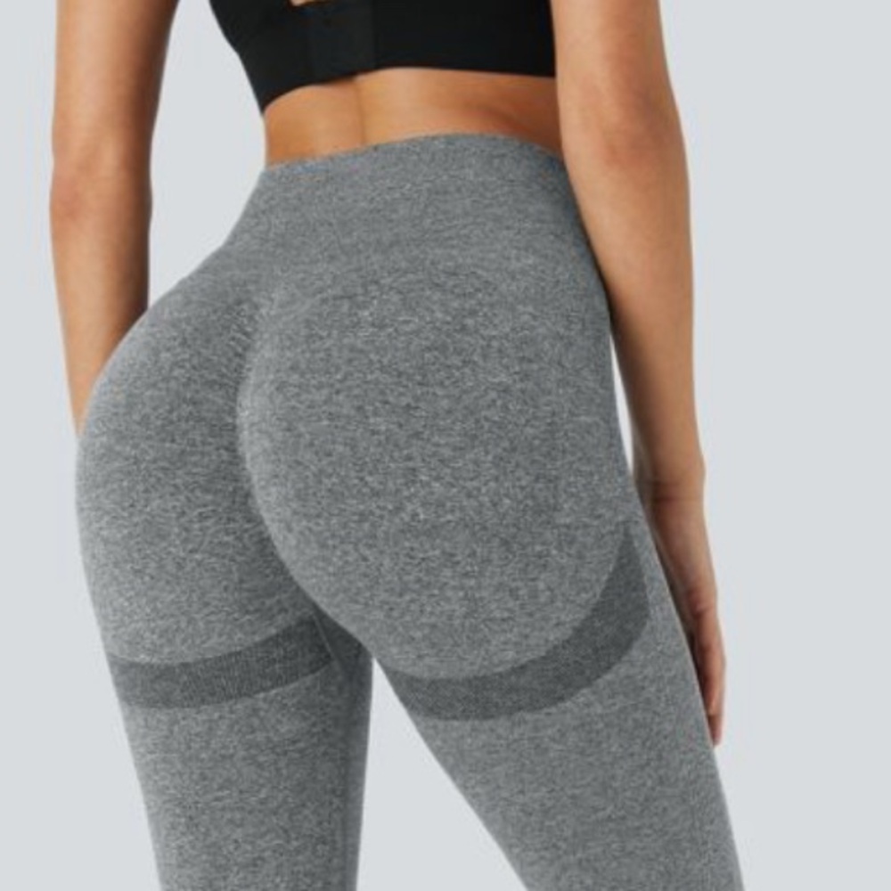 Seamless Flow High Waisted Butt Lifting Leggings and matching top - Halara
